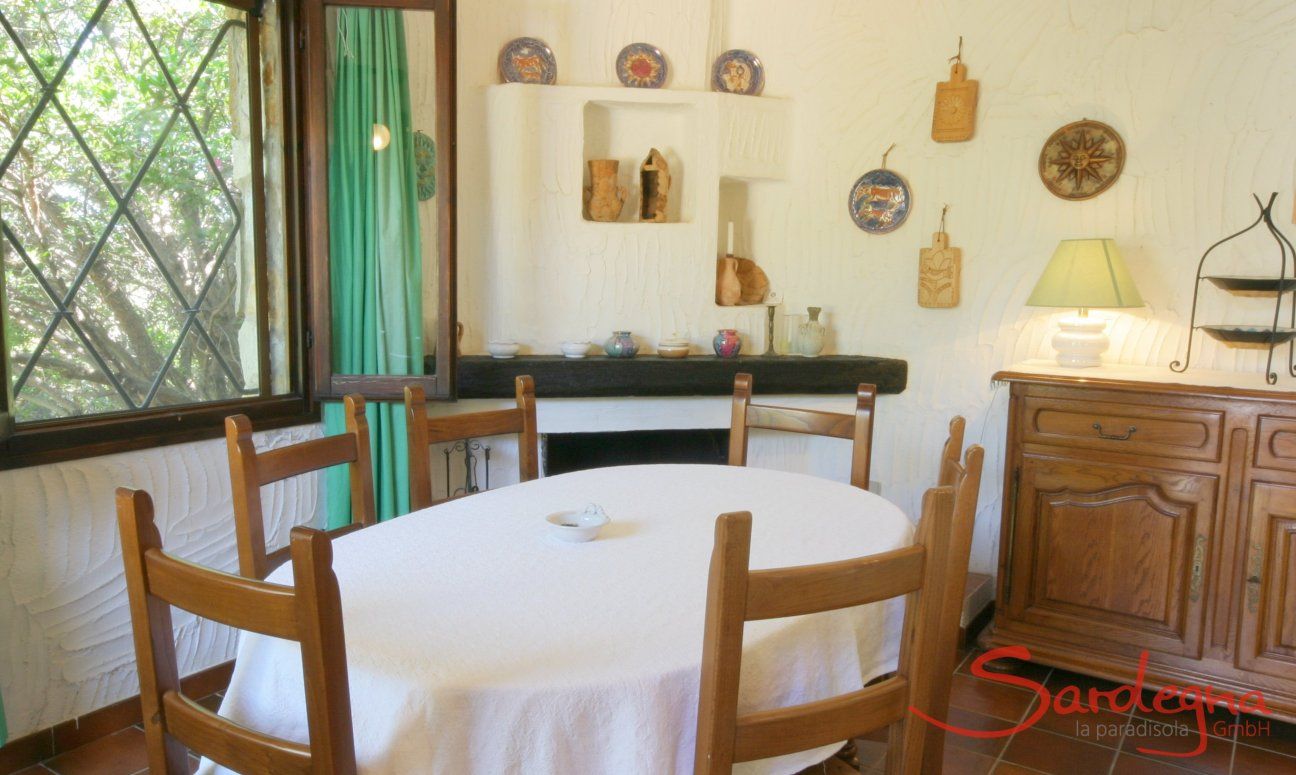 Casa Meloni 1 | Dining table Dining area