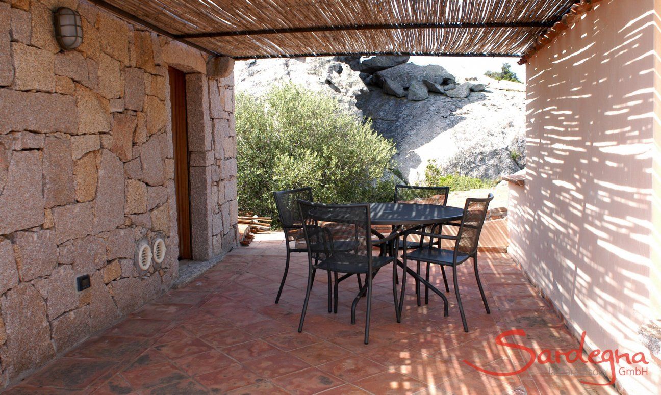 Villa Domus 17 | Roofed terrace on the first floor bathroom
