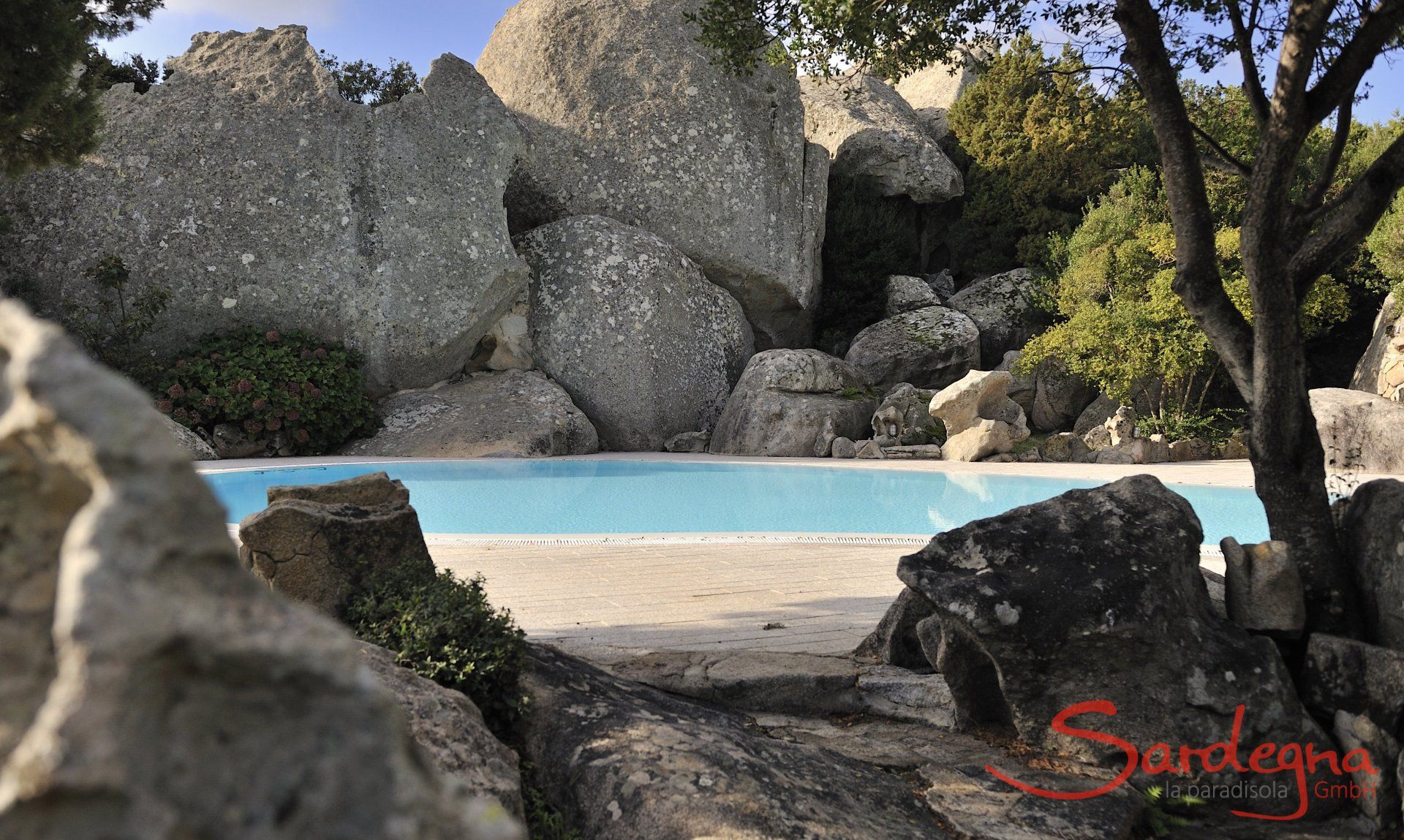 Porto Rondo Porto Rotondo - a luxurious fusion of yachts and idyllic beach life ...