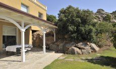 Villa Aquila Giardino | A large covered terrace in front of the living room for outdoor living Villa Aquila Giardino