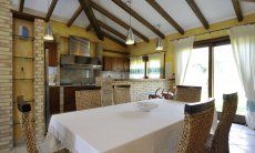Villa Il Palmeto | Open kitchen with dining area Open kitchen with dining area