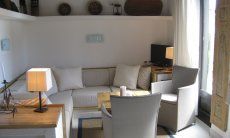 Villetta 3 | Living room with access via the terrace to the garden Living room with a beautiful sofa corner