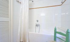 Casa Su Faru 5 | Bath 1 with bathtub Bath 1 with bathtub