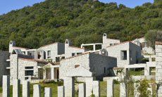 Li Conchi 25 | Li Conchi with its houses in granite rock Li Conchi with its houses in granite rock