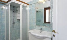 Villa Zoello 10 | Bathroom 2 with shower Bathroom 2 with shower