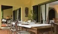 Villa Ulivi 12 | Sliding doors lead from the terrace directy into the living- and dining room Terrace