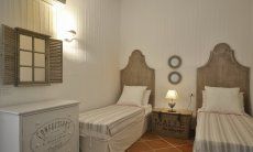 Li Conchi 11 | Bedroom 2 with two single beds Sardinia