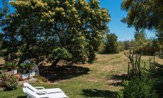Apartment Orri 2 | Garden with sunbeds Garden with sunbeds
