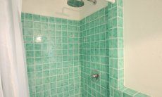 Li Conchi 32 | Shower bathrrom 2 Shower bathrrom 2