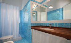 Li Conchi 33 | Bath 2 with shower Bath