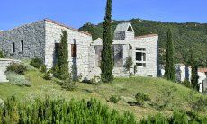 Li Conchi 6 | Li Conchi, embedded into the green nature Li Conchi 6