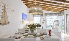 Li Conchi 16 | Dining area with set table Dining room