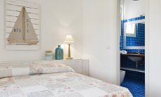 Li Conchi 14 | Bedroom 1 with ensuite bath Bedroom