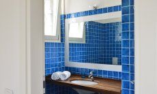 Li Conchi 14 | Bath with shower of bedroom 1 Bathroom