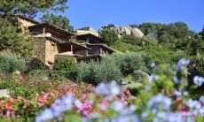 Apartment Country Club 1 | Naturally situated on a hillside Naturally situated on a hillside
