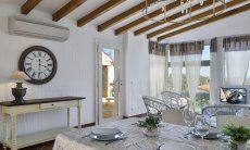 Li Conchi 7 | Bright living room with direct terrace access Living room with dining table Li Conchi 7