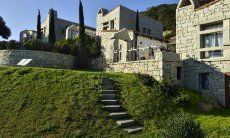 Li Conchi 10 | Access from the gardenside Access from the Gardenside Li Conchi 10, Cala Sinzias