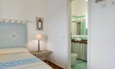 Main Bedroom with Ensuite Bathroom Li Conchi 10, Cala Sinzias