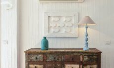 Li Conchi 26 | Airconditioning and chest of drawers in shabby stile in the living room Furniture Details