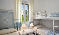 Li Conchi 28 | Second Bedroom sleeps three Second Bedroom