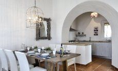 Li Conchi 28 | Dining Area and kitchen Dining Area