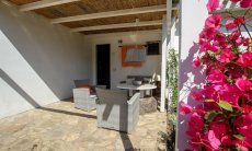 Villetta 12 | Terrace entrance with flowers Terrace entrance with flowers