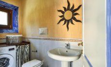 Penthouse Domus 16 | Bathroom 2 with washing mashine Domus di Pitrizza