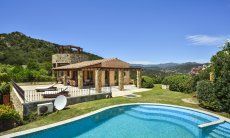Villa Torretta Chia | Beautiful private pool, garden and villa Beautiful private pool with a view towards the villa