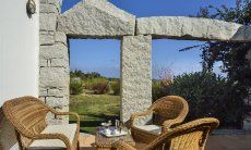 Li Conchi 36 | Terrace with sofa and garden view N° 36
