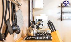 Apartment Nido 1 | Gas stove and kitchen utensils After Restauration 2017