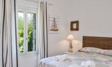 Li Conchi 4 | Bedroom 1 with double sized bed Bedroom