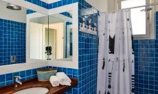 Li Conchi 4 | Bathroom 2 with shower Bath 2