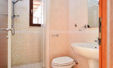 Villa Elisa | Bathroom 1 with shower Bathroom 1 with shower
