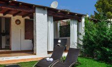 Villa Elisa | Groomed and green garden of the villa Groomed and green garden of the villa