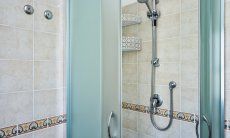 Villa Nicola | Bathroom with shower Bathroom with shower