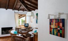 Villa Kika | Living area with TV and fireplace Living area with TV and fireplace
