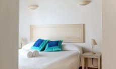 Villa Kika | Bedroom 1 with double sized bed Bedroom 1 with double sized bed