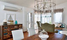 Li Conchi 32 | Dining area inside Dining area inside