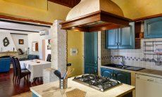 Villa Philippine | Fully equipped kitchen with a kitchen island Fully equipped kitchen with a kitchen island