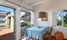 Casa 2 | Dining table beside big panoramic windows Diningtable inside