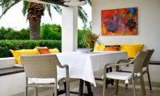 Villetta 3 | Modern dining area outside Modern dining area outside