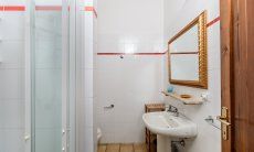 Casa Meloni 2 | Bathroom with shower Bathroom with shower, Meloni 2 in Sant Elmo