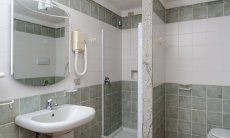 Casa Grecino | Bathroom 1 with shower Bathroom 1 with shower