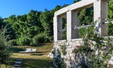 Li Conchi 24 | Perfectly embedded in the hilly surroundings 11 2018 New Picture
