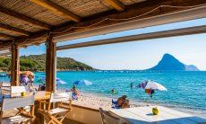 Bar and restaurant direclty on the beach of Porto Taverna