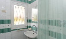 Villa Pola | Bath 2 with shower and toilet, situated behing the kitche on the ground floor Bath 2 with shower and toilet, situated behing the kitche on the ground floor