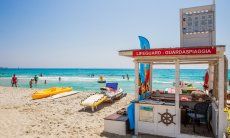 Simius Beach with lifeguards