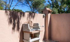 Casa Su Faru 2 | Brick-build barbeque close to the terrace Brick-build barbeque in Su Faru 2 Pula