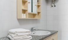 Casa 1 | Bath 1 with courtesy towels Casa 1 Sant Elmo South Sardinia