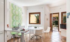 Villa Sandra 43 | Barcounter and round dining table House